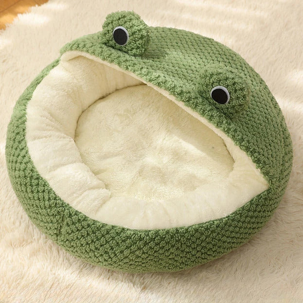 🐾 Cozy Frog-Shaped Pet 🐾
