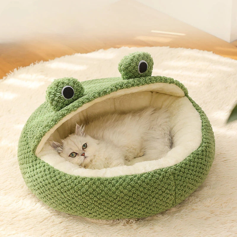 🐾 Cozy Frog-Shaped Pet 🐾